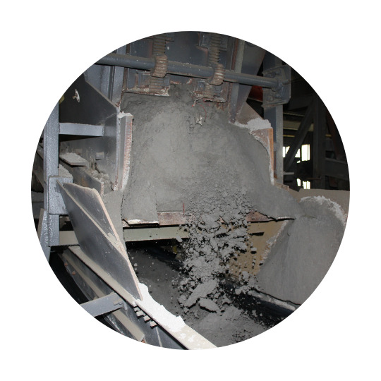 Pietre che cadono in una macchina