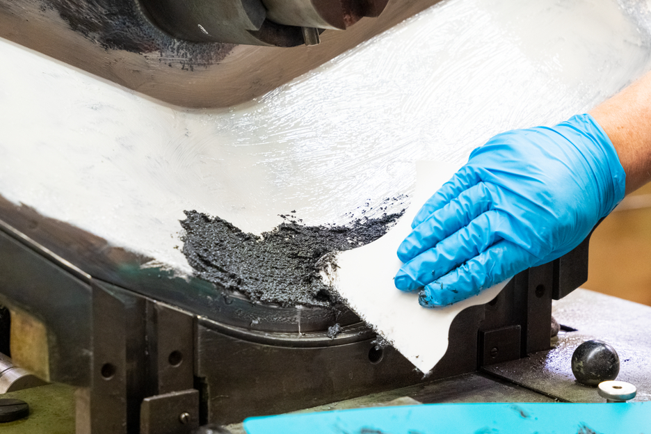 WEICON WP | sistema di resina epossidica caricata con ceramica per il rivestimento antiusura