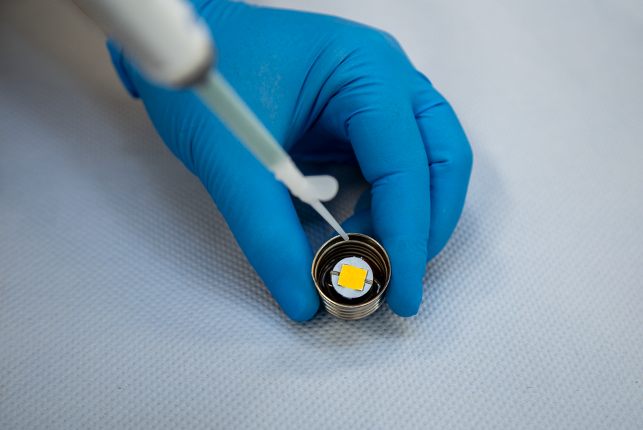 Easy-Mix S 50 giallo | Massa da colata epossidica resistente alle alte temperature