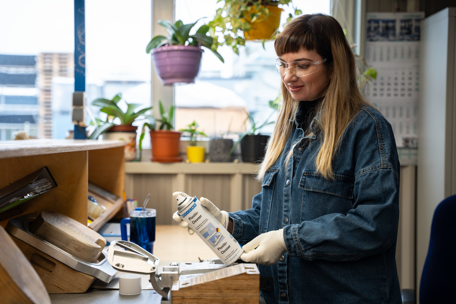 Detergente per Plastica | detergente specificamente formulato per superfici in plastica