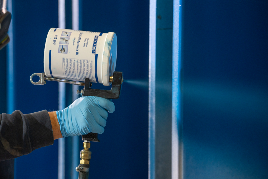 WEICON Ceramico BL | Sistema di resina epossidica a base minerale per un'estrema protezione dall'usura e un'elevata resistenza all'abrasione