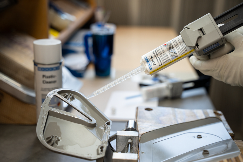 Easy-Mix PE-PP 50 | adesivo strutturale a base di acrilato di metile per plastiche speciali