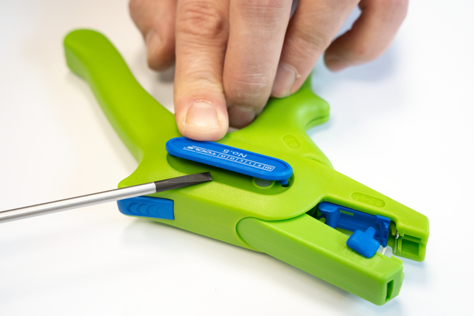 LED Work Light | Luce LED da applicare agli utensili WEICON TOOLS – Illuminazione precisa direttamente sul punto di lavoro