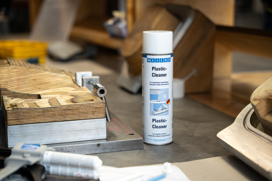 Detergente per Plastica | detergente specificamente formulato per superfici in plastica
