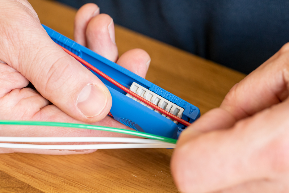 LWL Fibre Tube No. 2 | Strumento per la spellatura di tubi tampone speciali su cavi in fibra ottica
