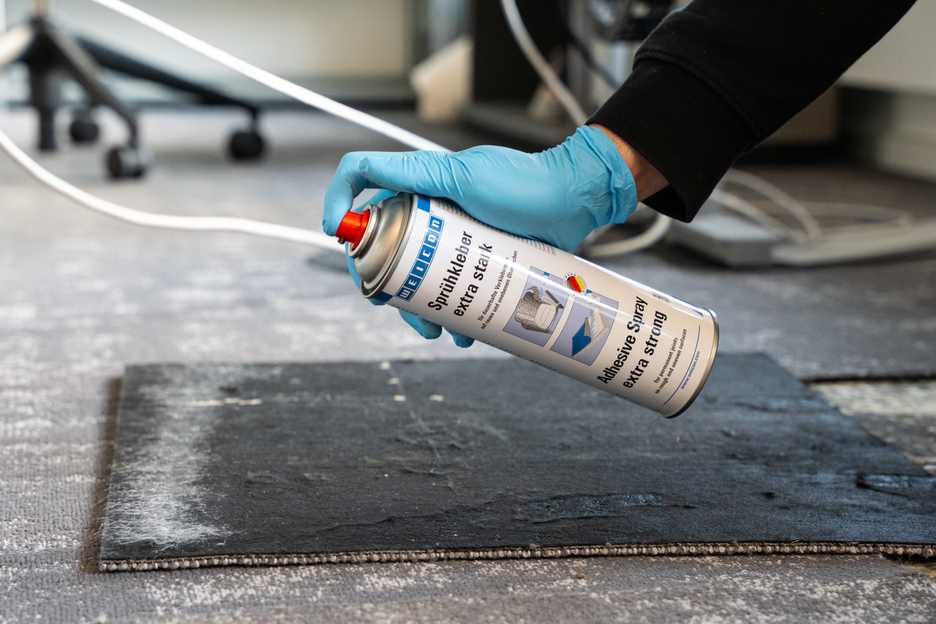 Colla Spray extraforte | adesivo a contatto spray per l'incollaggio forte e permanente di feltro, pelle artificiale e materiali isolanti
