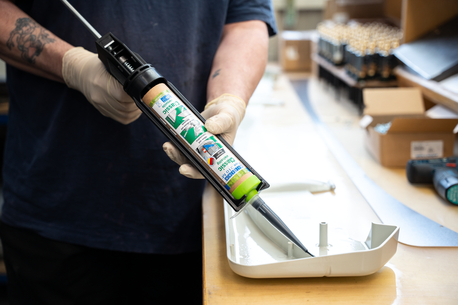 Flex 310 M® Classico MS Polimero | Adesivo elastico a base di polimeri MS per un utilizzo versatile